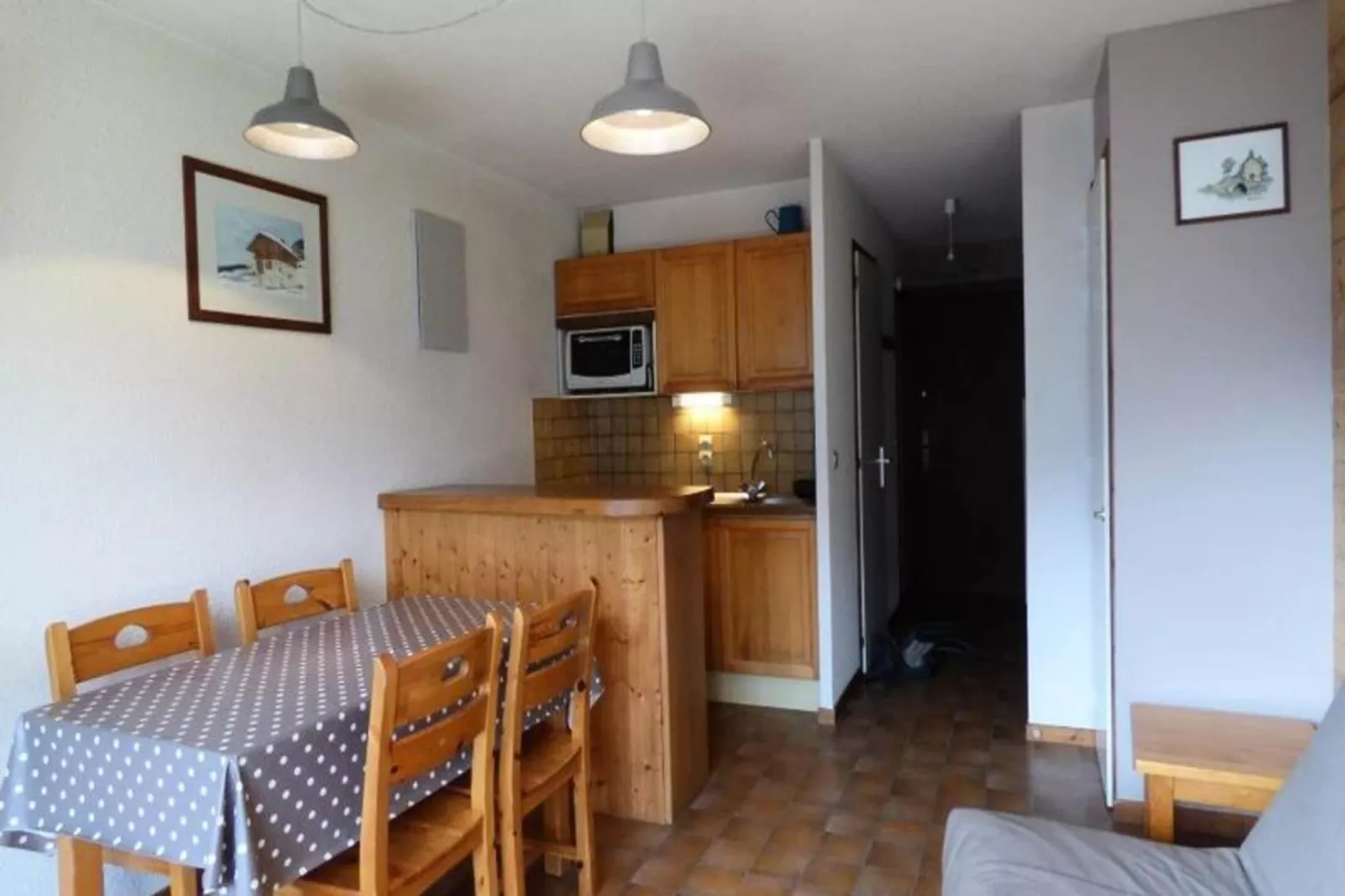 Résidence Valerianne-Außenbereich Sommer