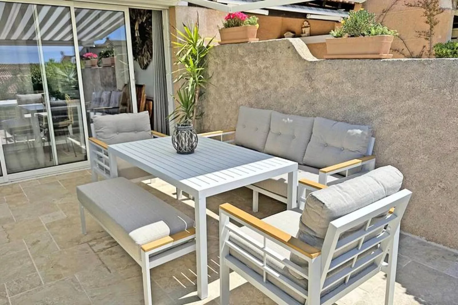 Résidence Bastides De Guerrevieille-Jardins en été