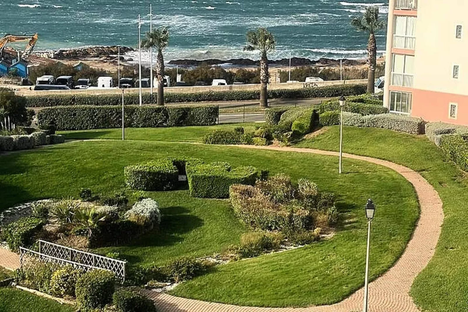 Résidence Morieres B-View in summer