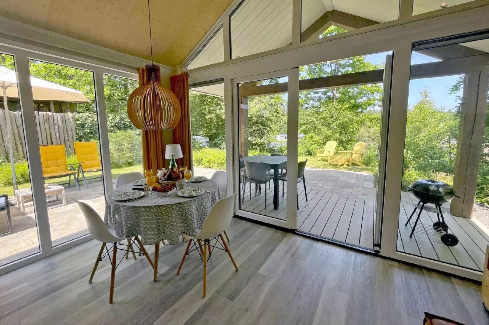 Vakantiepark De Thijmse Berg 14-Dining room