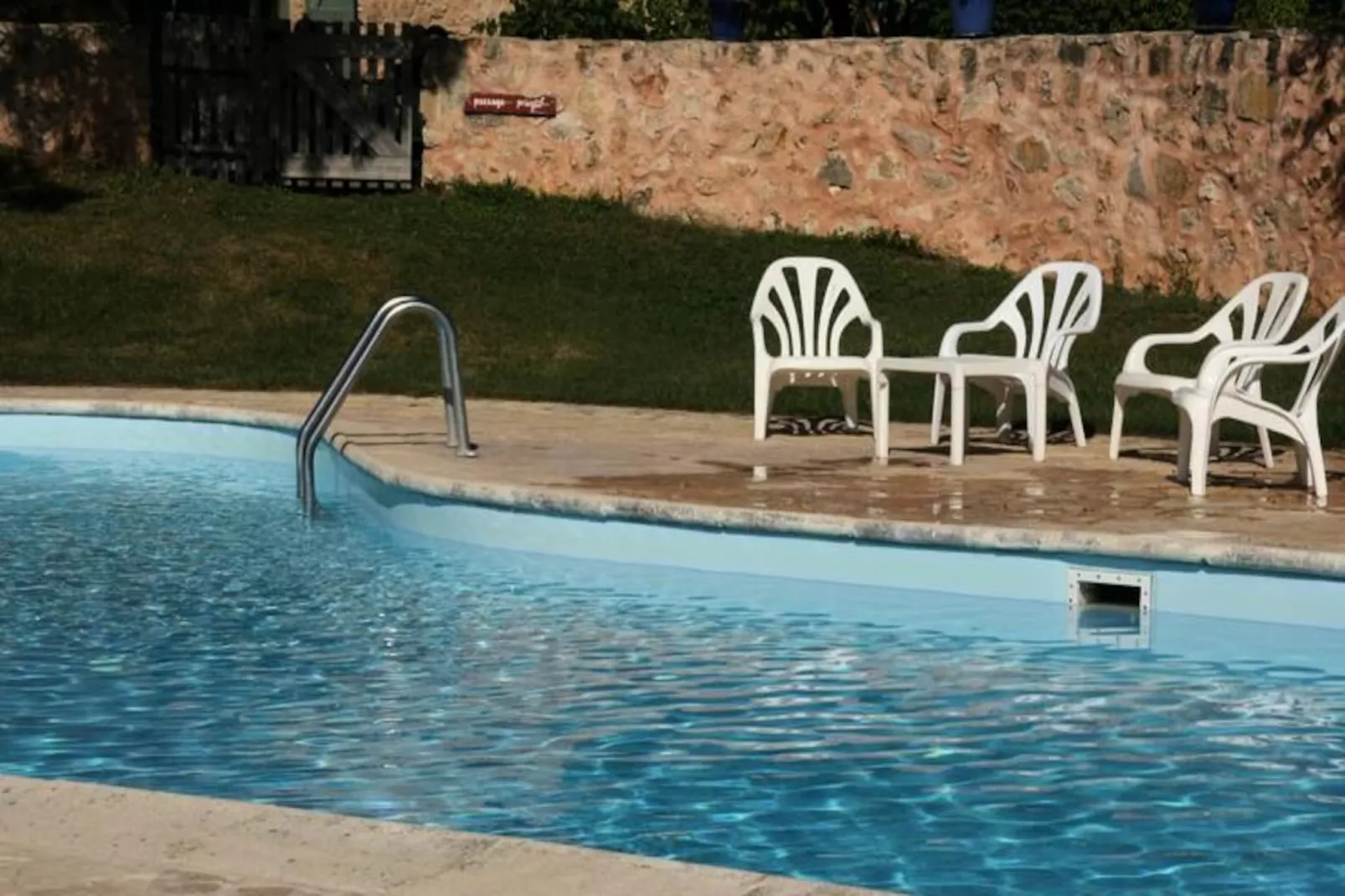 Lou Petarel, Mas Proven&ccedil;al Typique Avec Piscine Partag&eacute;e, Calme, Nature-Image-tags.