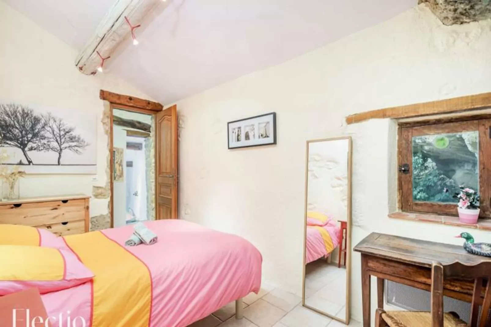 Mas Du Rocher I Piscine, P&eacute;tanque & Chemin&eacute;e-Image-tags.