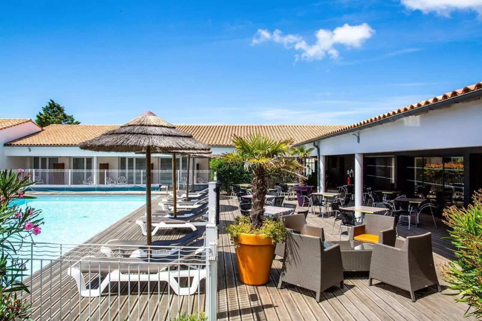 Villa Portugal - Domaine Le Sherwood-Areas within 1km in summer