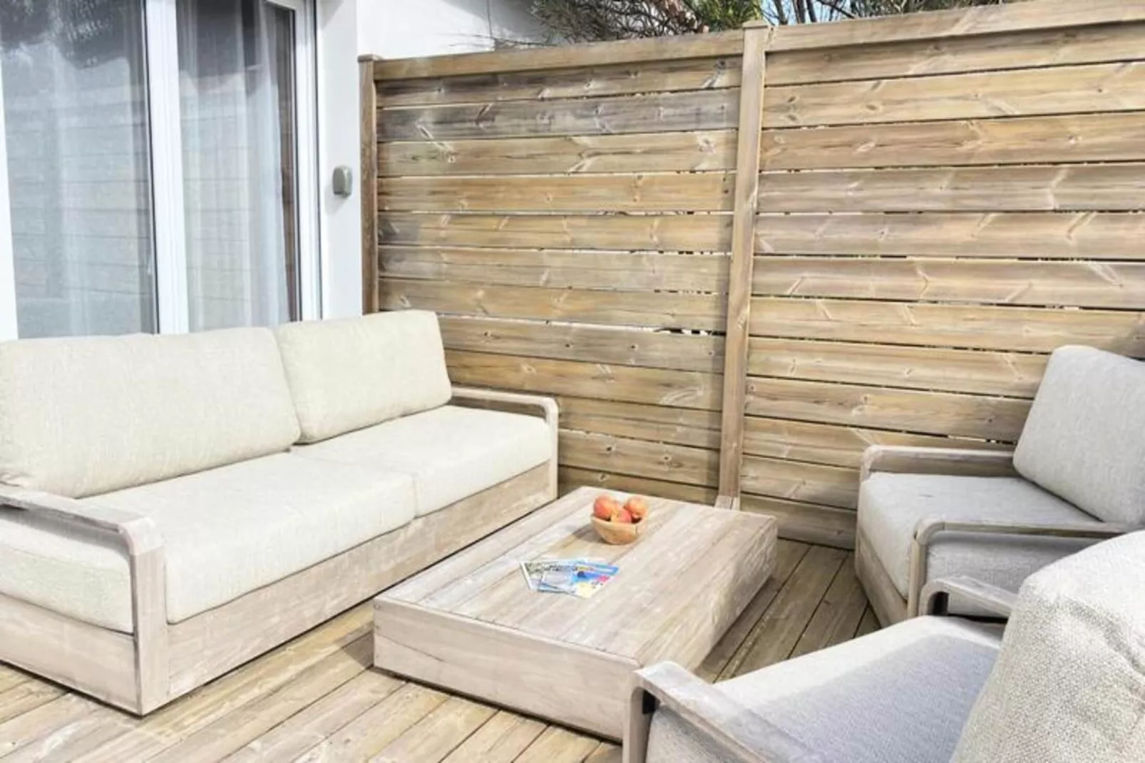 Villa Canada - Domaine Le Sherwood-Exterior in summer