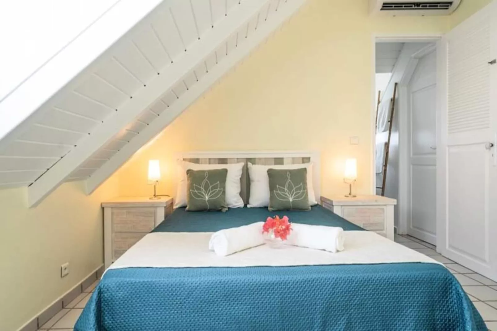 Villa Ladouchka-Image-tags.