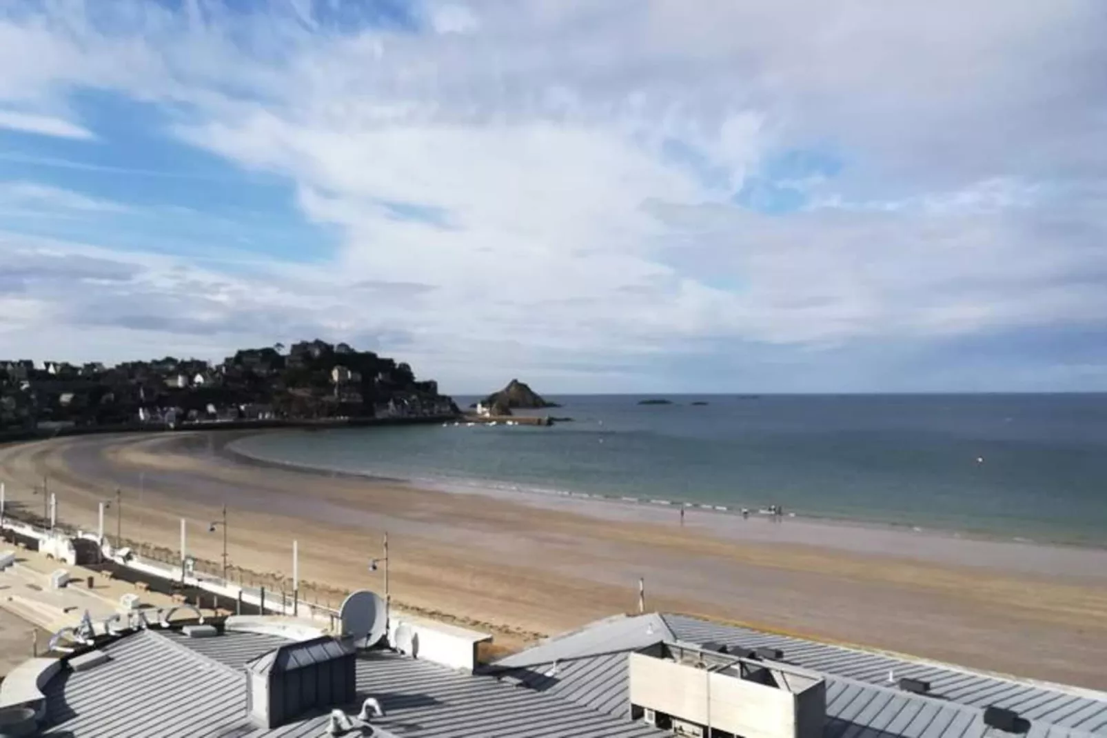 Résidence Casino-Außenbereich Sommer