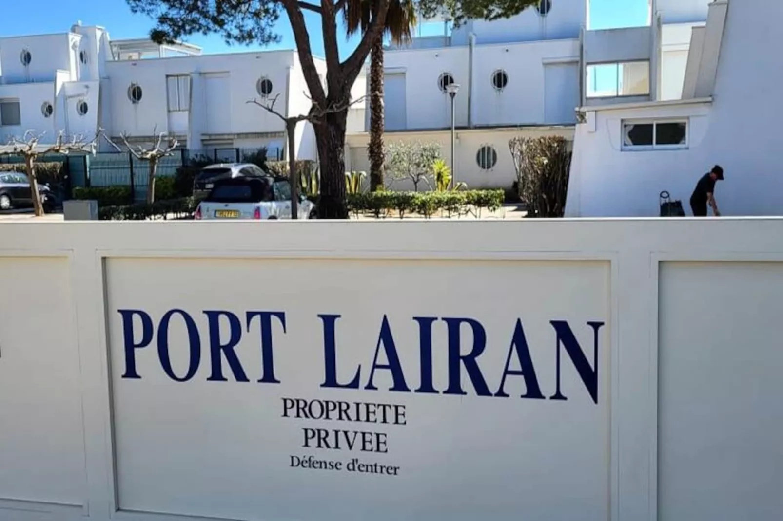Résidence Marina Lairan Vue Sur L'eau Et Les Bateaux De Port Camargue 2 &eacute;toiles F-Image-tags.