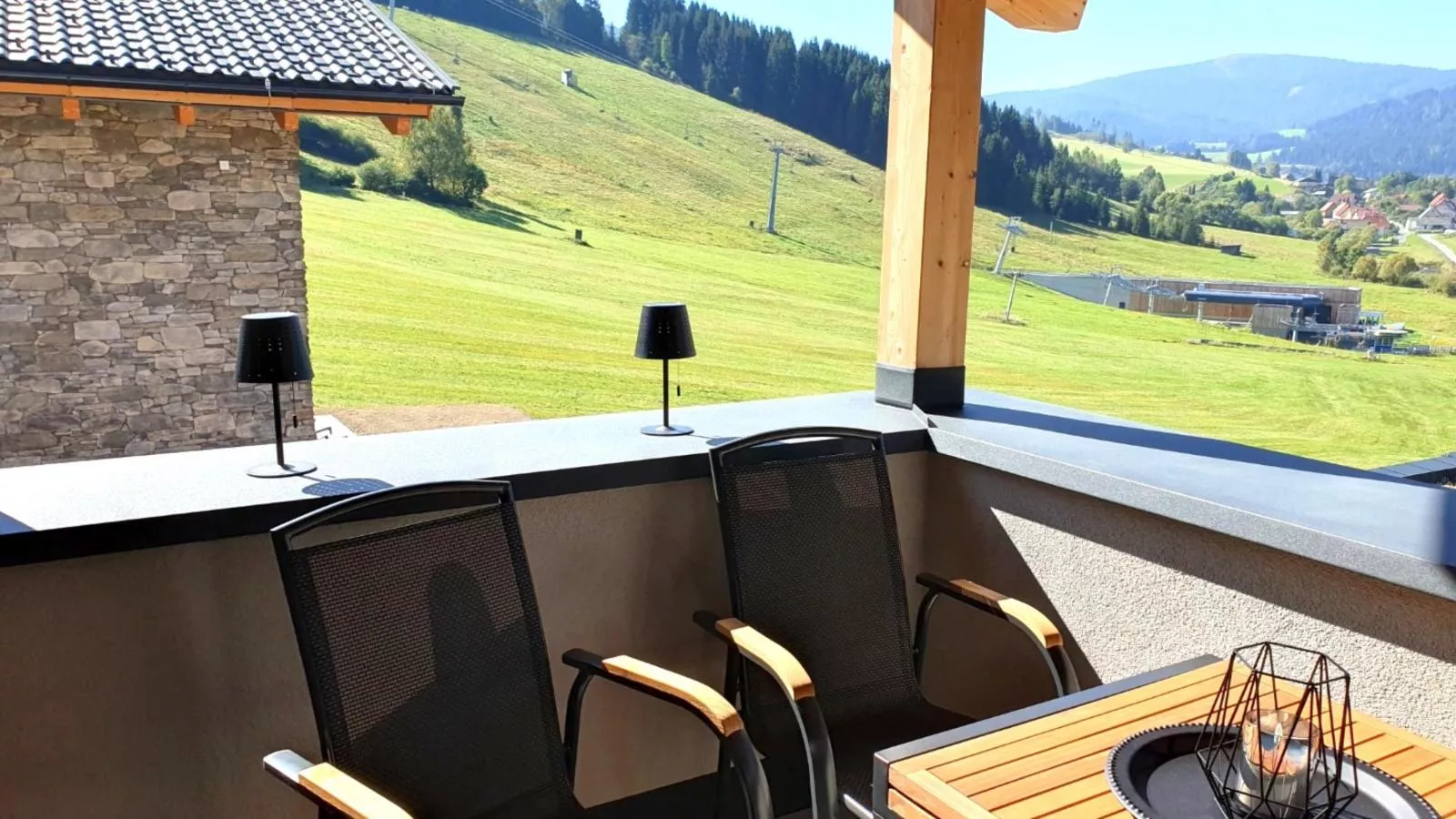 Grebenzen Lodge Hirsch-Aussicht Sommer