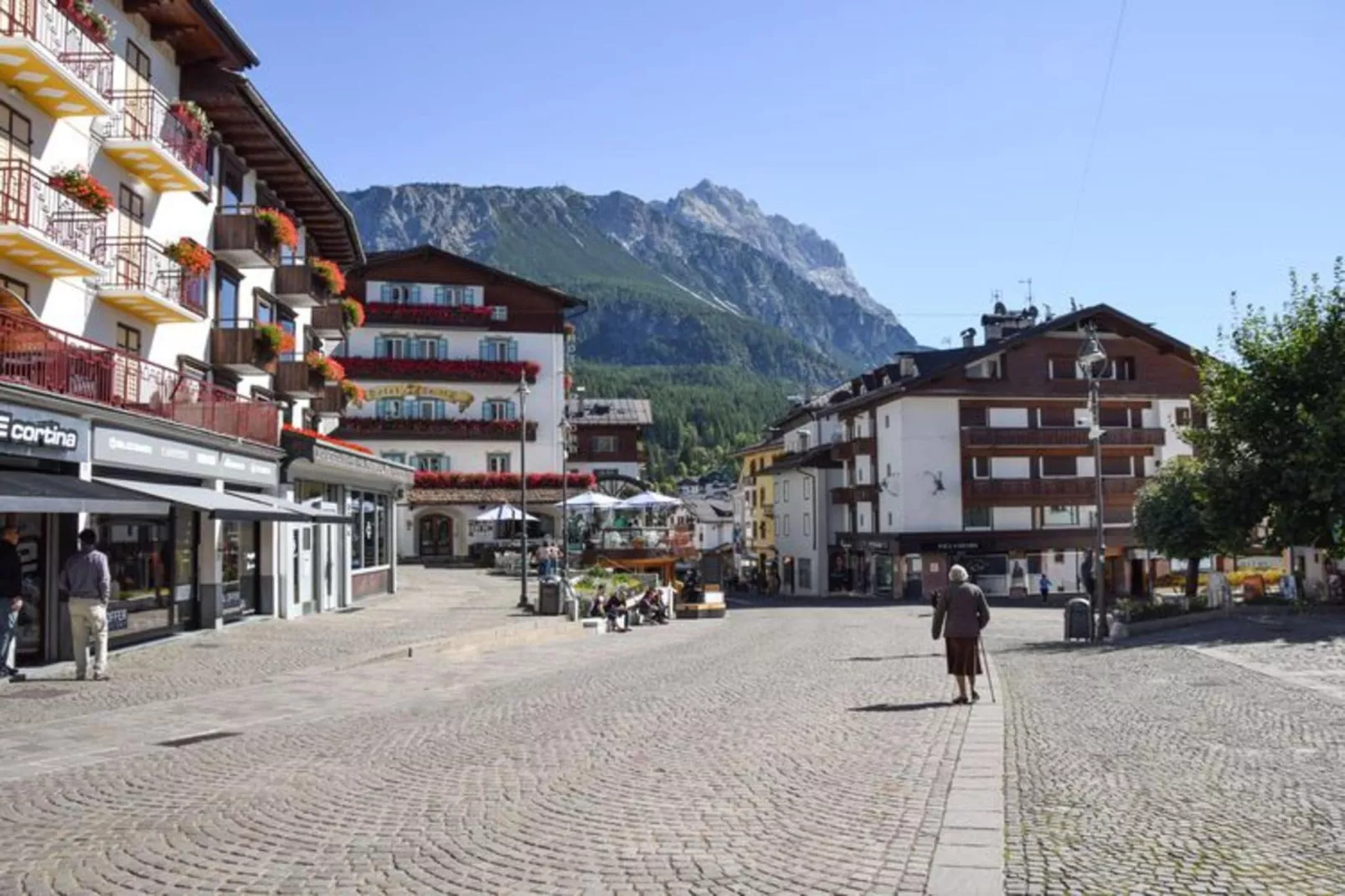 Résidence Terrasses D'etigny-Areas within 5km in summer