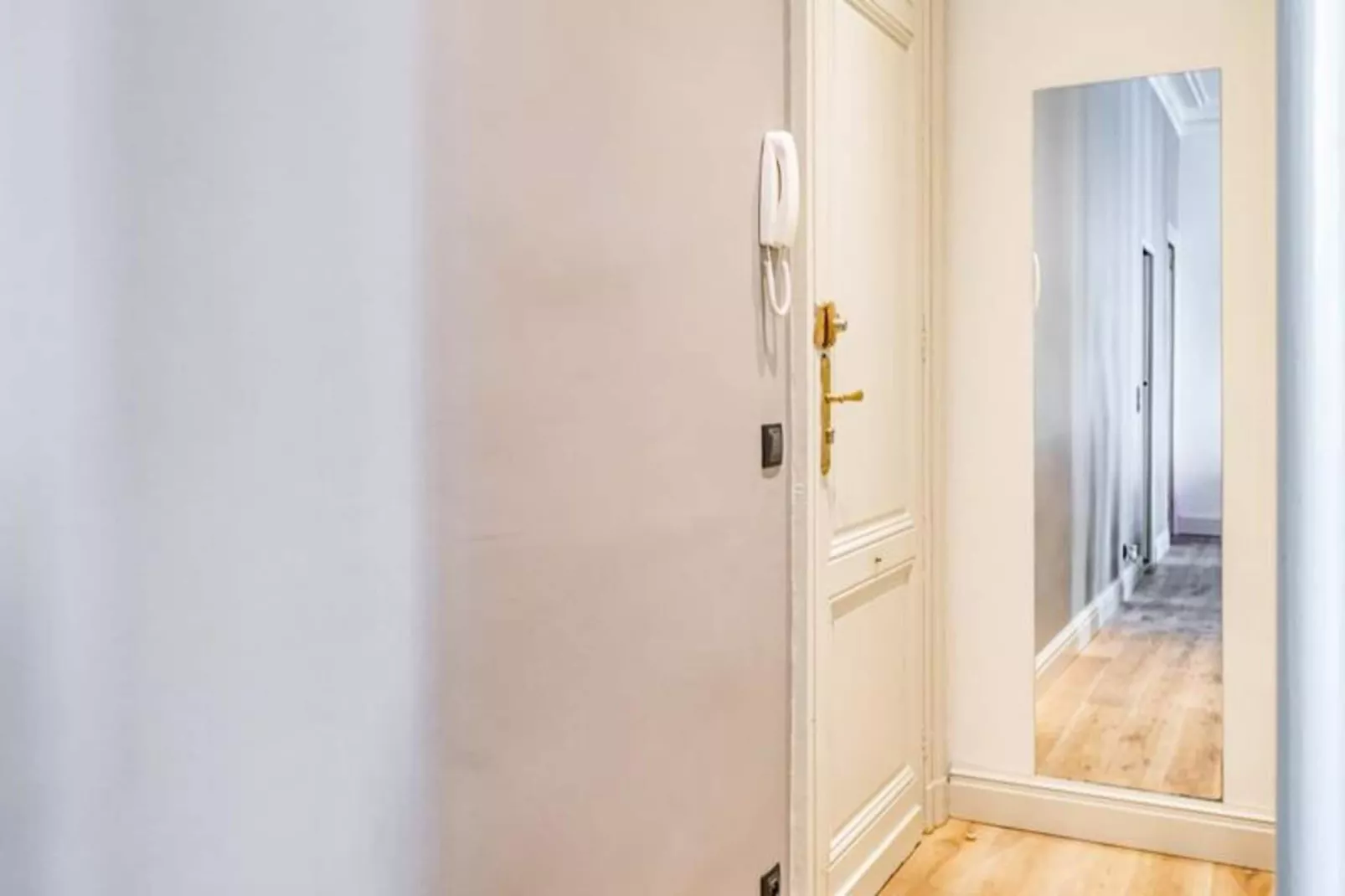 &eacute;l&eacute;gant Appartement Au C&oelig;ur Du Quartier Historique Saint-michel-Salon