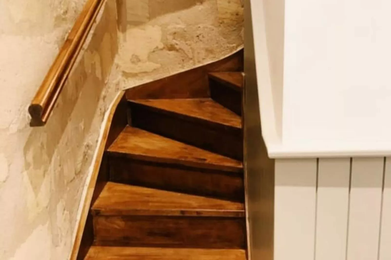 Superbe Duplex De Qualit&eacute;, En Hypercentre Avec Rooftop Et Climatisation-View in summer