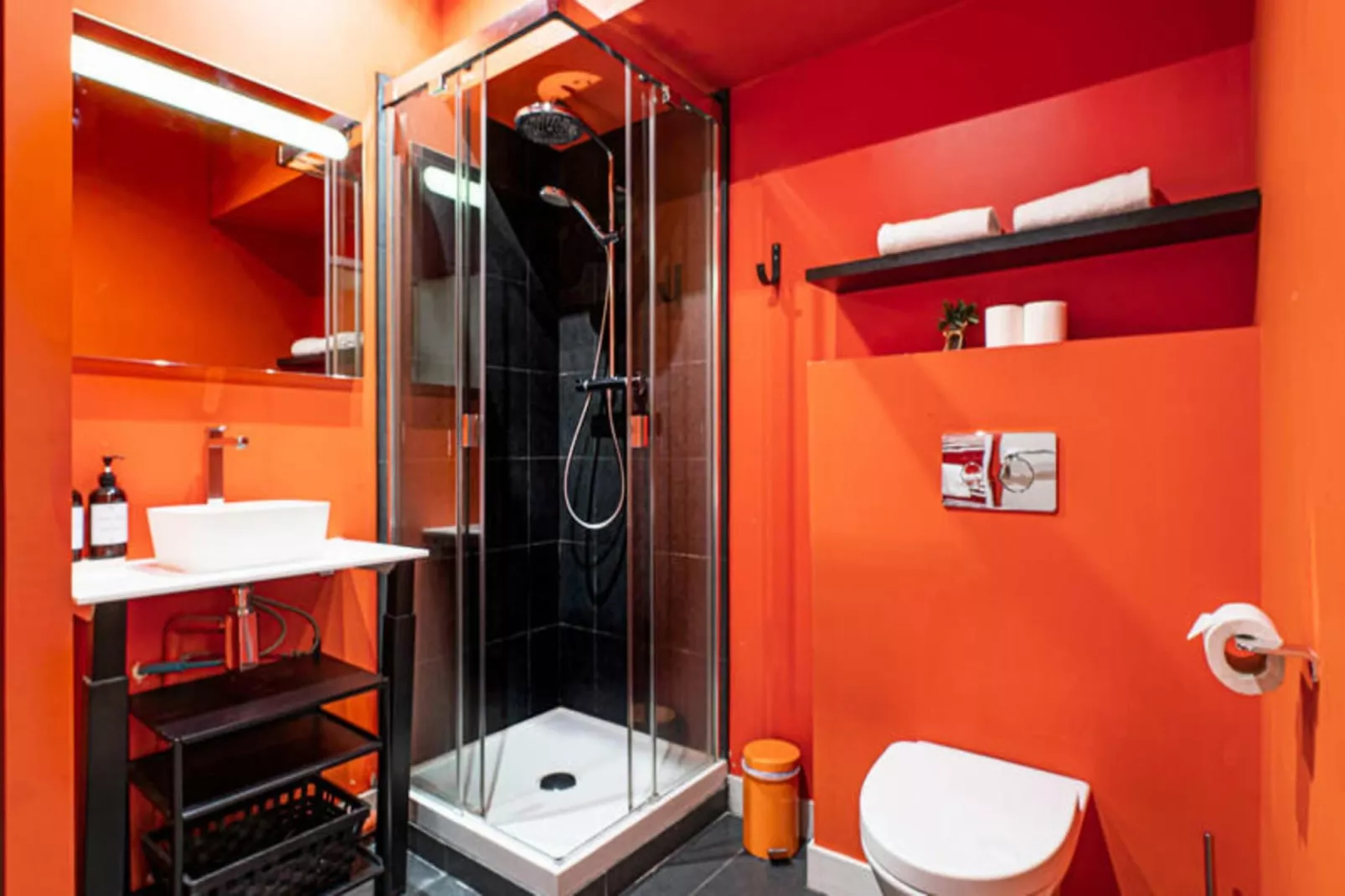 Magnifique Appartement 2 Chambres Avec Terrasse-Exterior in summer