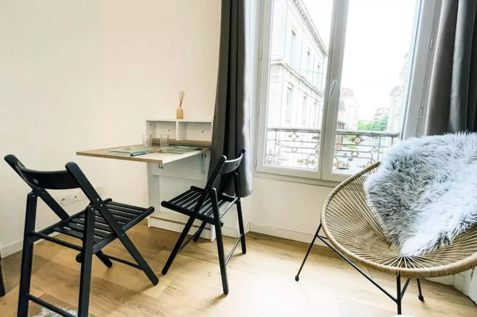 Le Nid D'altitude 🐦 - Studio Mezzanine - Tout &eacute;quip&eacute;-Esszimmer