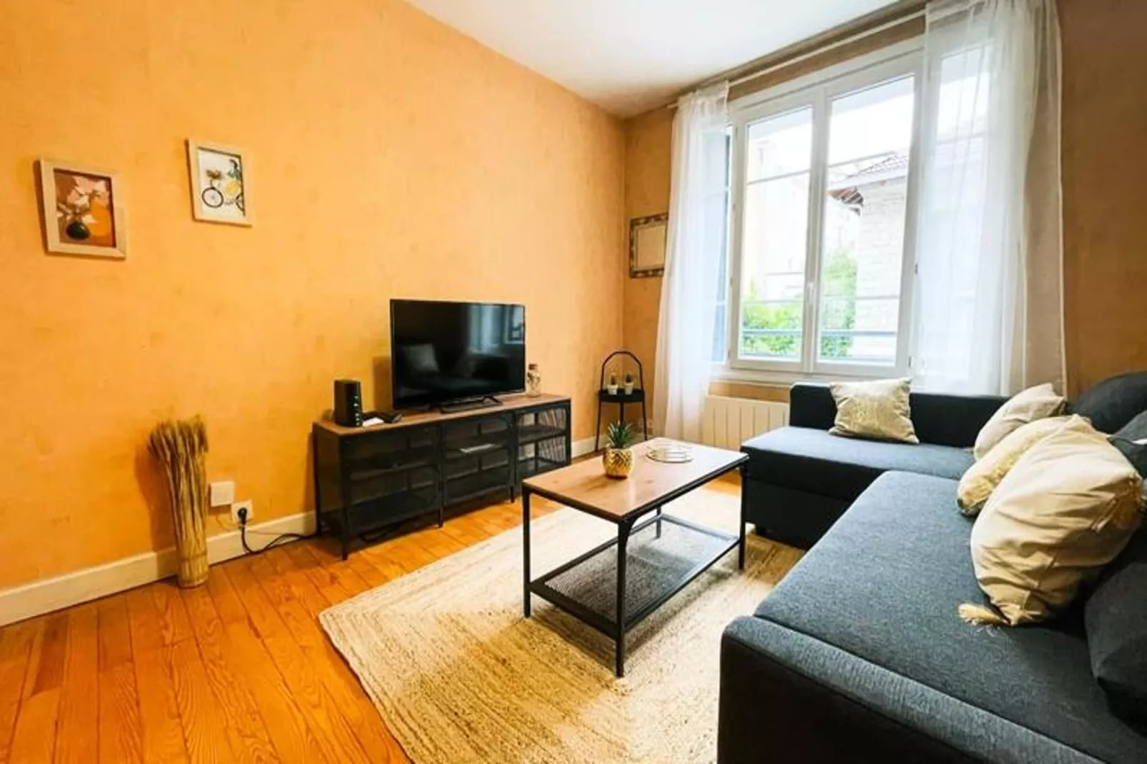 L'harmonie Des &eacute;poques - T2 - Calme-Salon