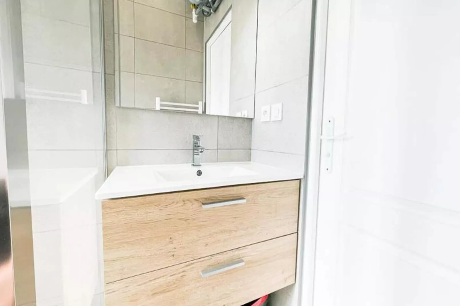 Le Duplex 🌞 Calme & R&eacute;nov&eacute;|-Salle de bain