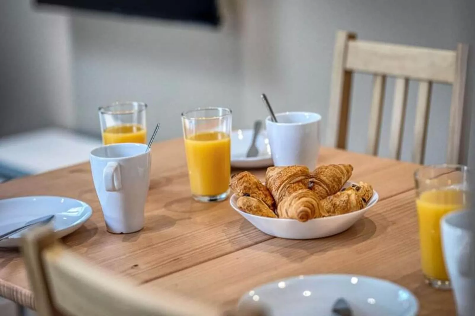 | Beau T2 Enti&egrave;rement R&eacute;nov&eacute; Dans L'hyper Centre, Face Gare 🚅-Salle à manger