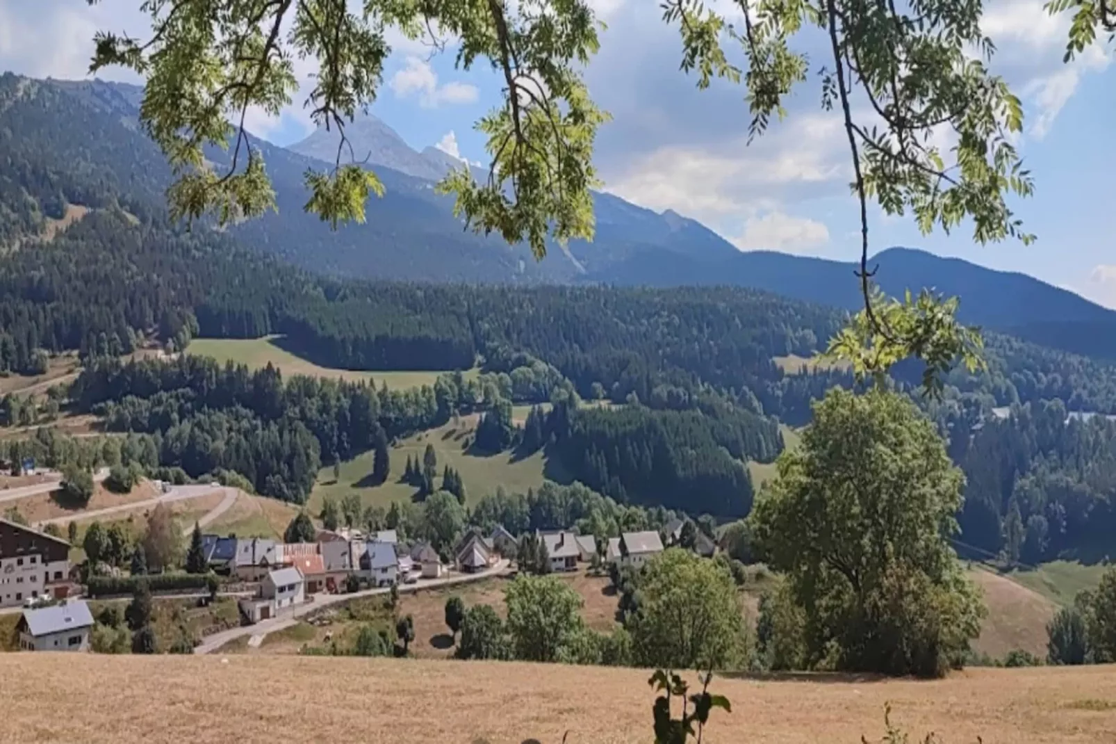 Résidence Le Furon - Areas within 1km in summer