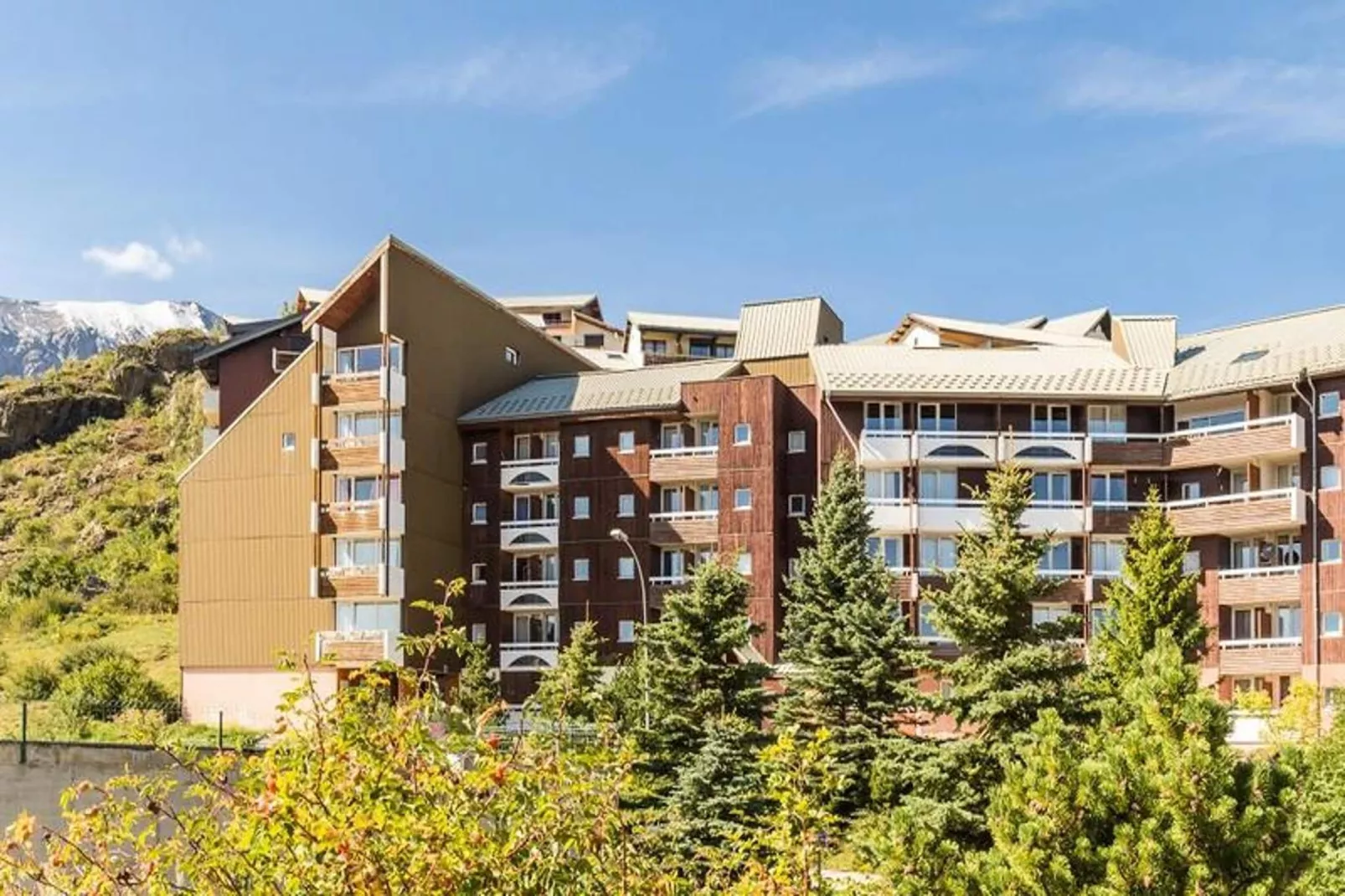 Résidence Les Horizons d'Huez - maeva Home-Exterior in summer