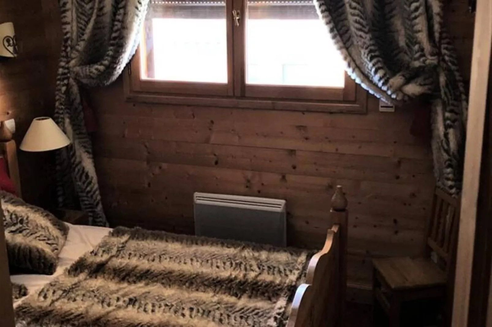 Chalet Alpina-Bedroom