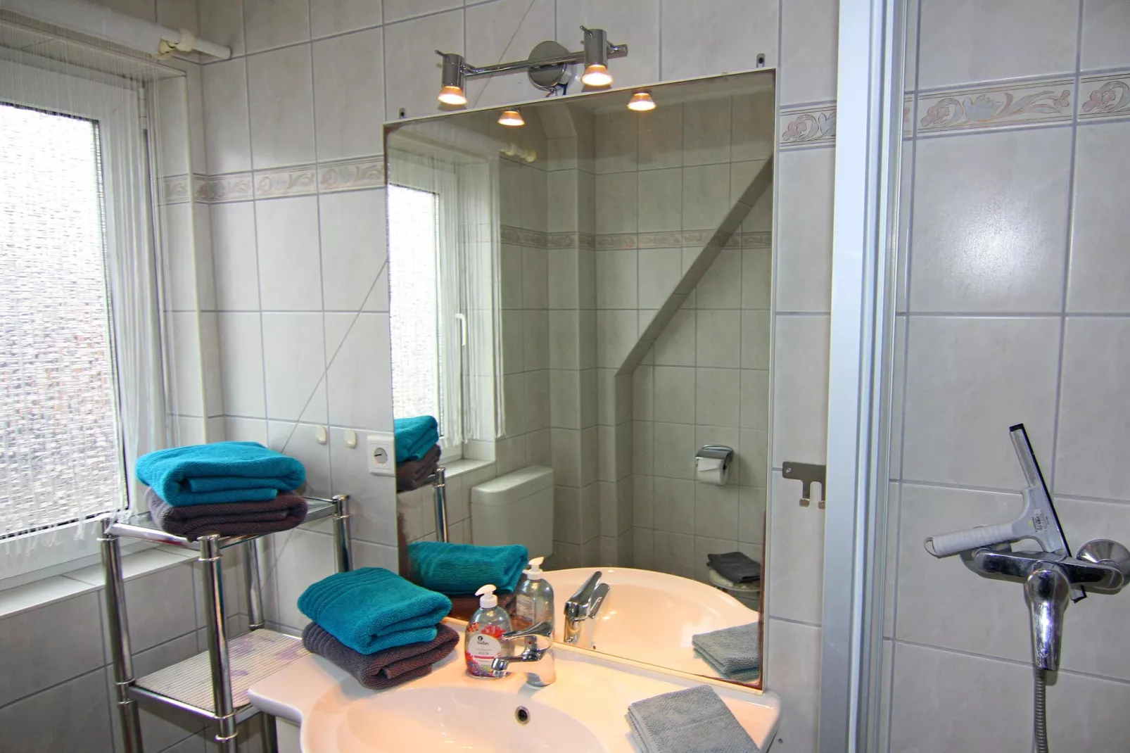 Apartments Stapel, Büsum-App.4 / 2 Raum App im OG, 42qm-Bathroom