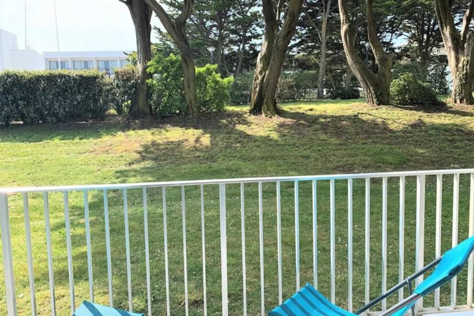 Résidence Goulvars-View in summer