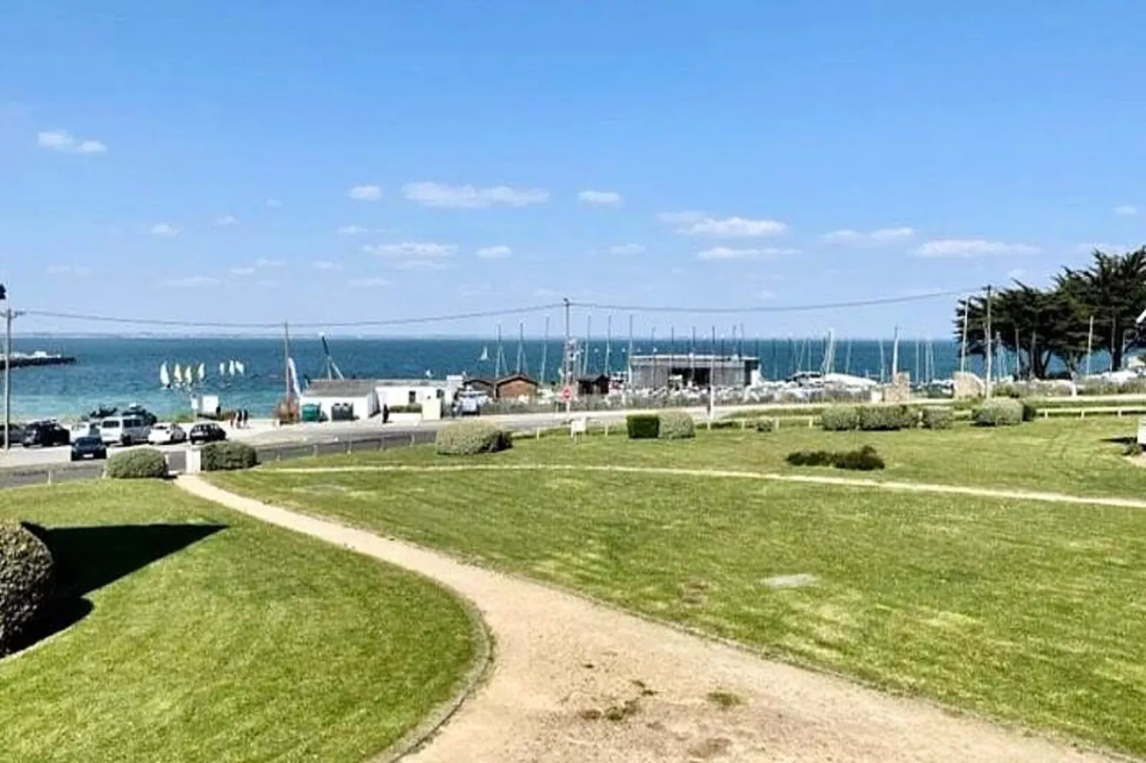 Résidence Adal D'arvor-Vue d'été