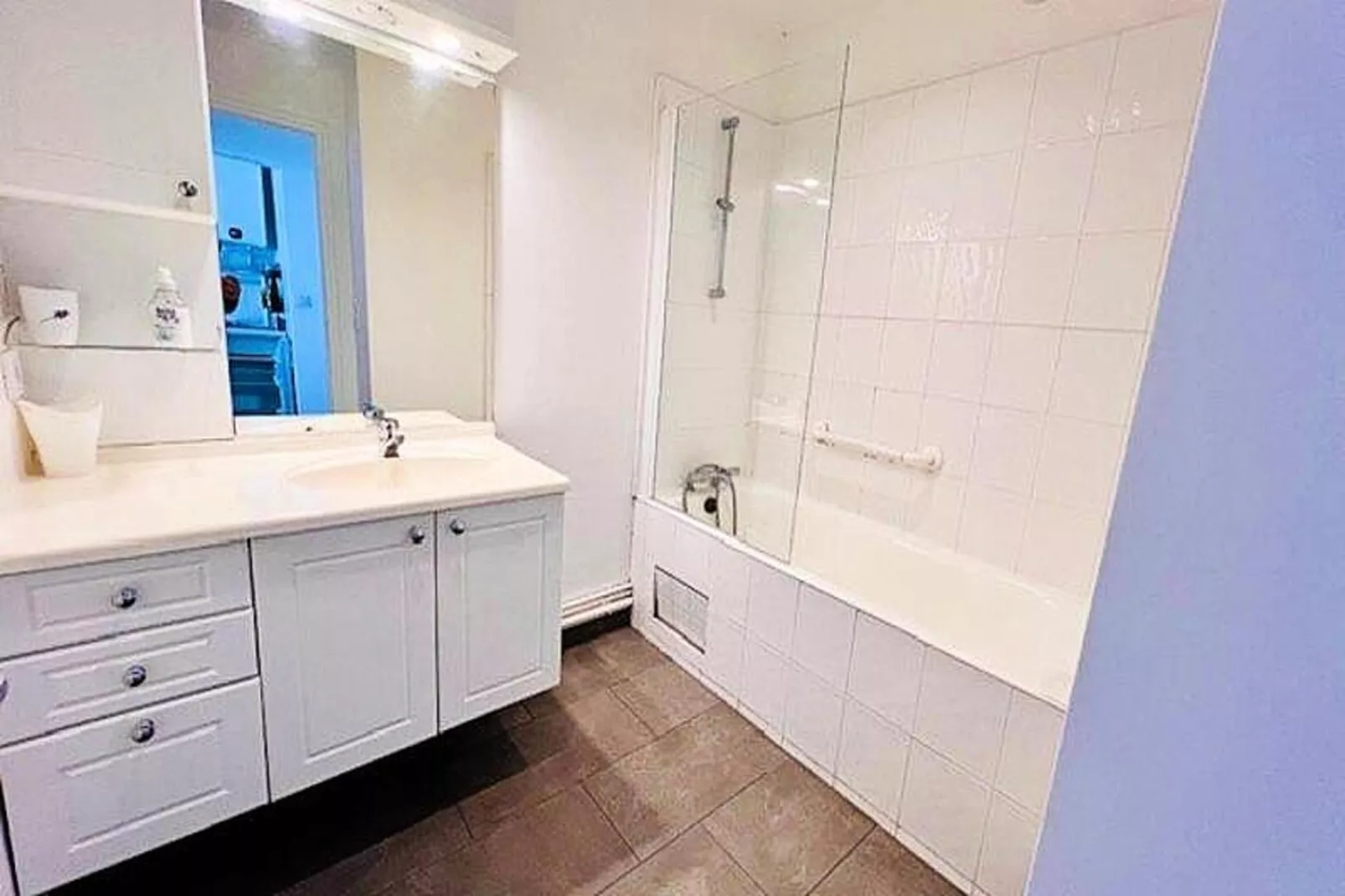 Résidence Kerabus-Bathroom