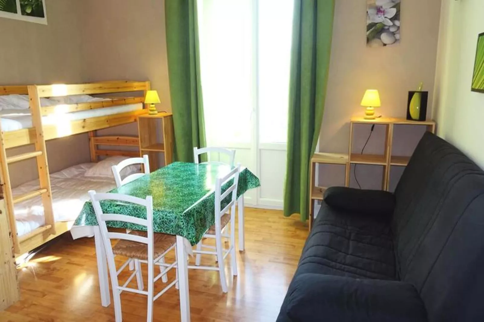 Residence Albion-Dining room