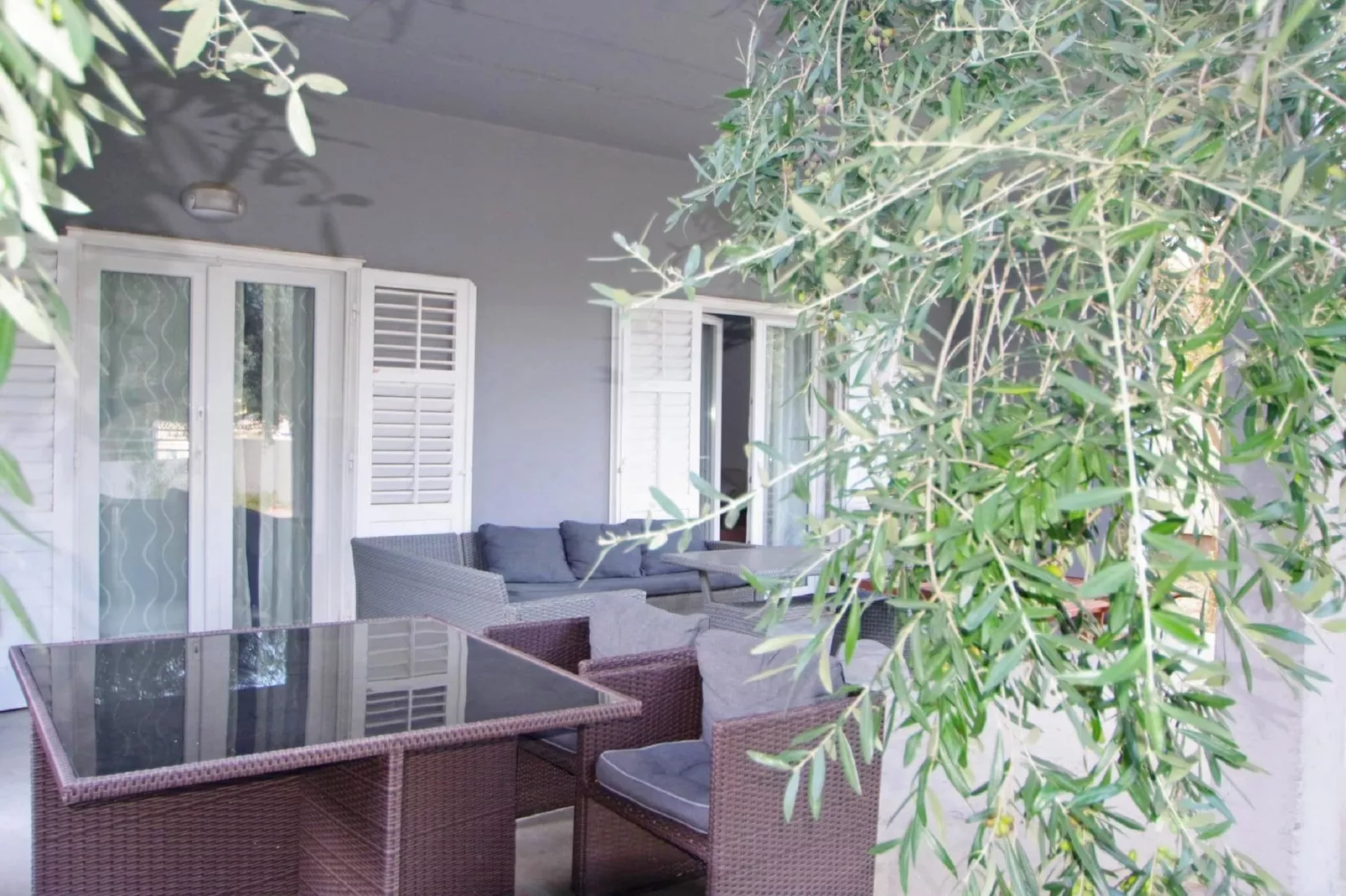 Tamara-Terrace balcony