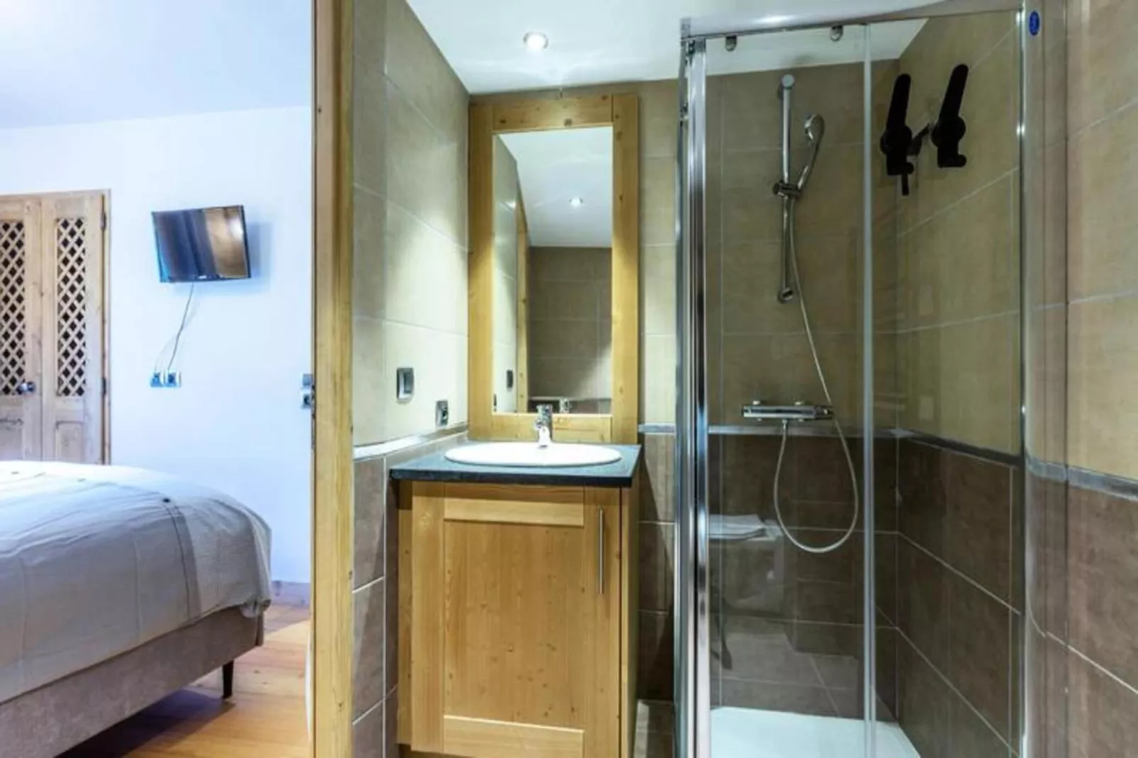 Résidence La Grange Aux Fees-Bathroom