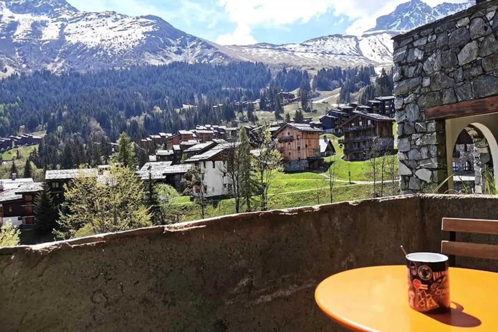 Résidence Clairiere-View in summer