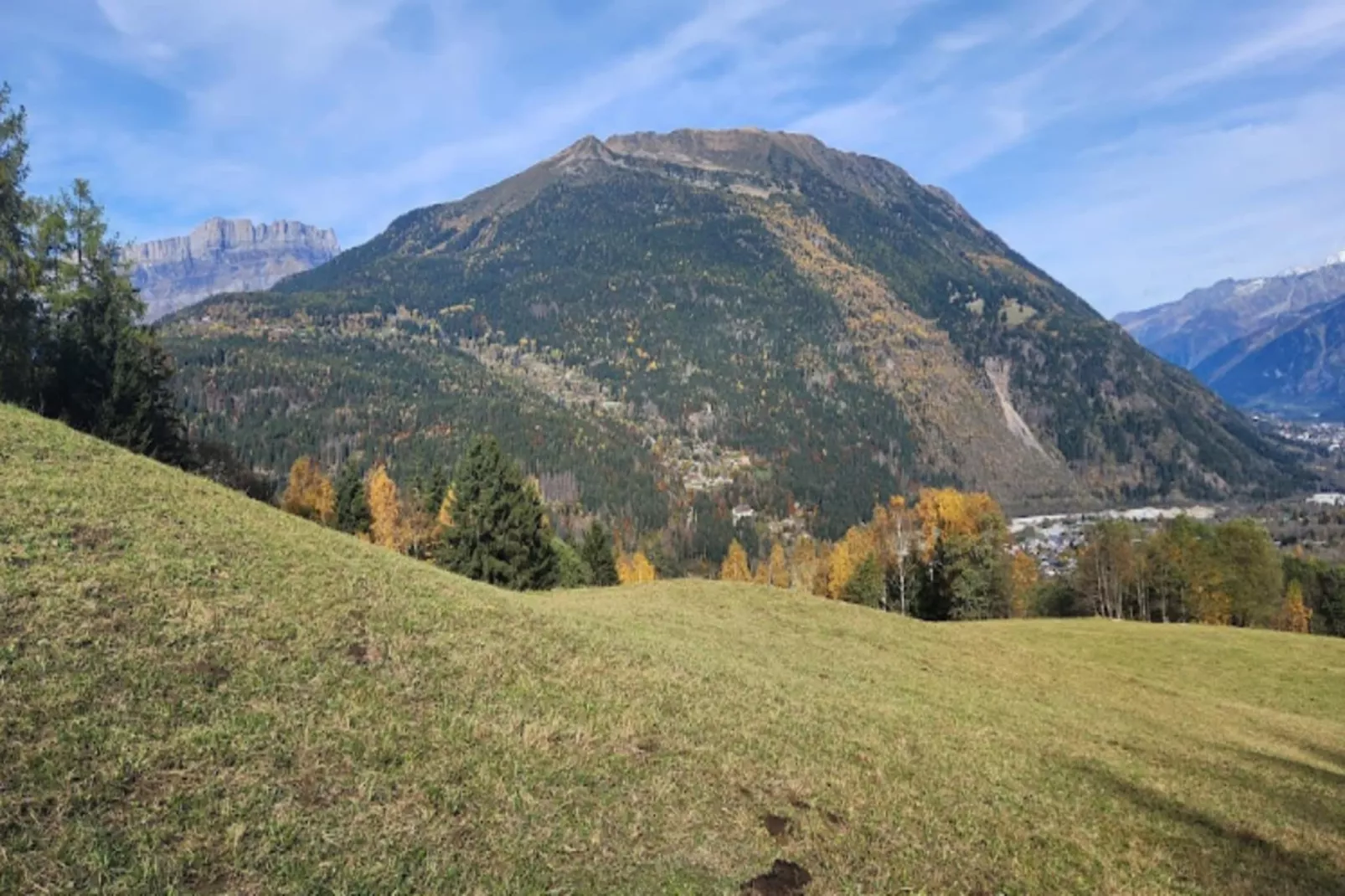 Résidence Les Amethystes B-Exterior in summer