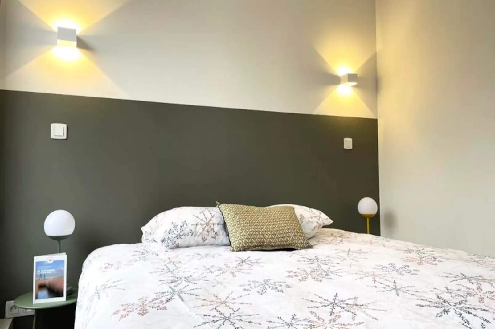 🌟 Charme Et El&eacute;gance - Coup De C&oelig;ur - Prox Gare-Image-tags.