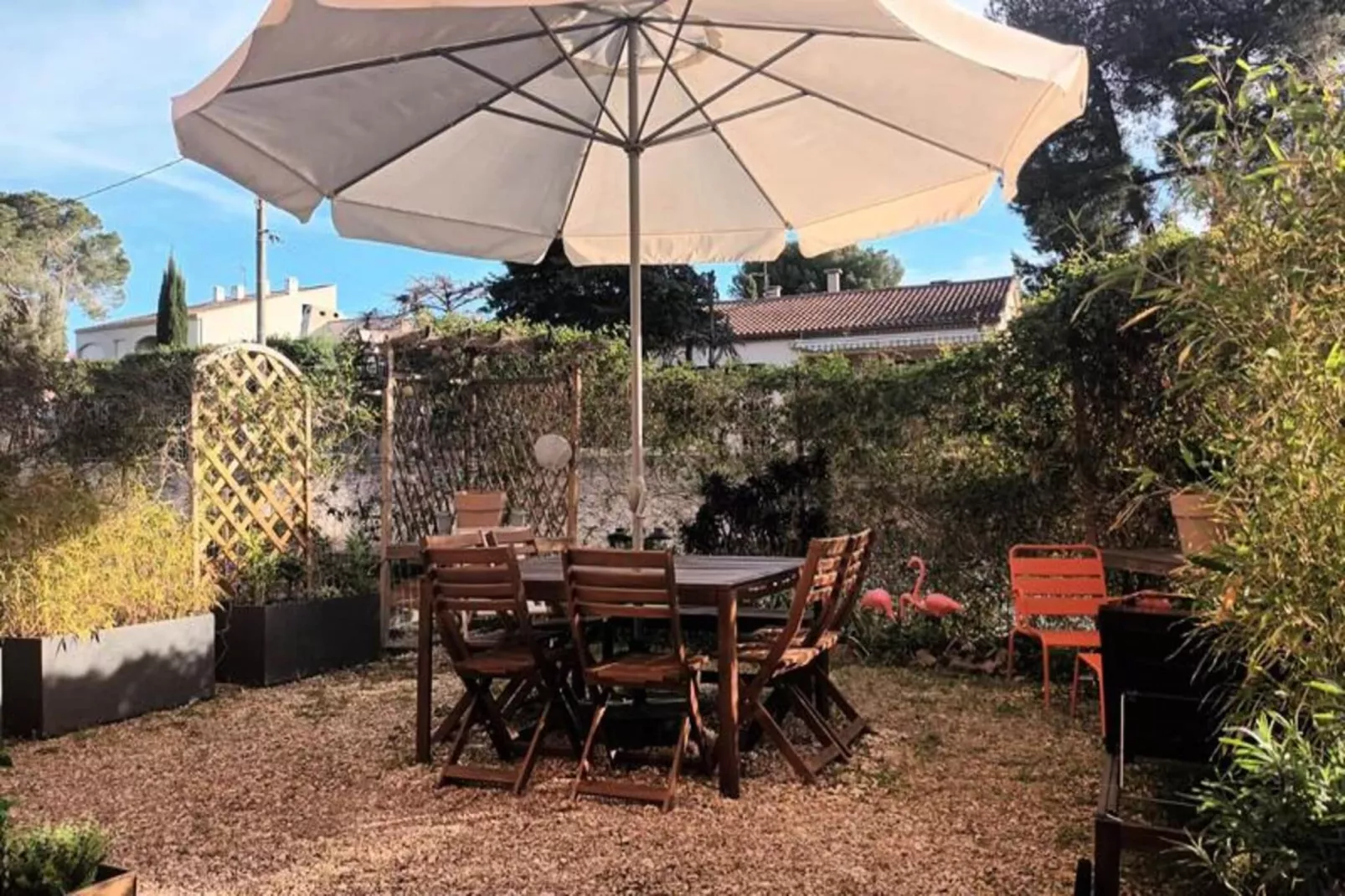 Résidence Frégate-Exterior in summer