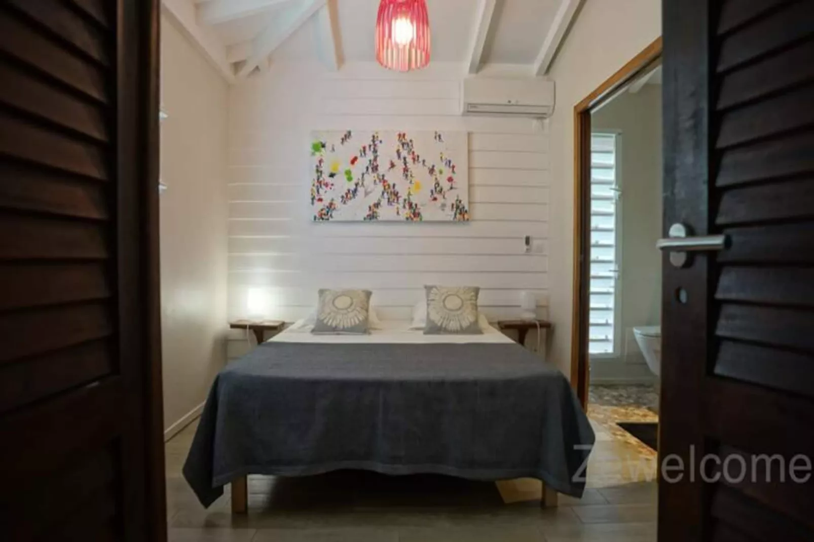 Villa Sea Front-Image-tags.