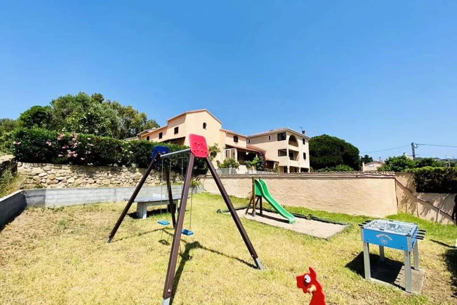 Résidence Marie Diane-Areas within 1km in summer