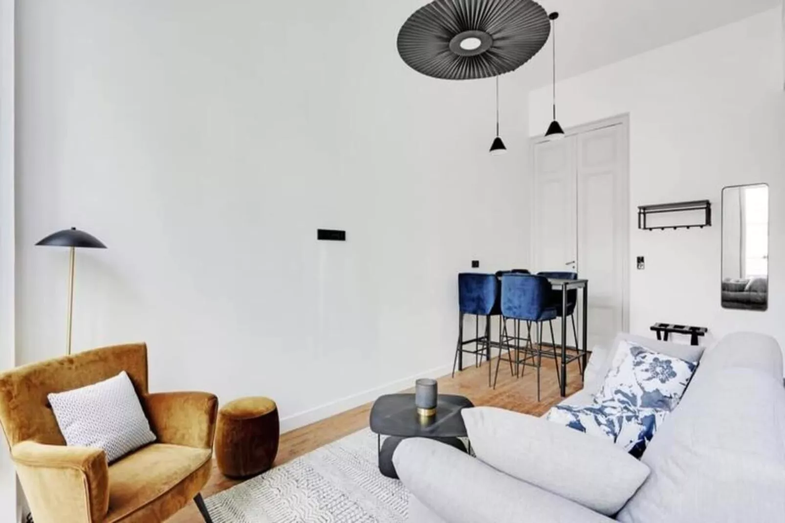 Maison Labruy&egrave;re - Suite Aviau-Außenbereich Sommer