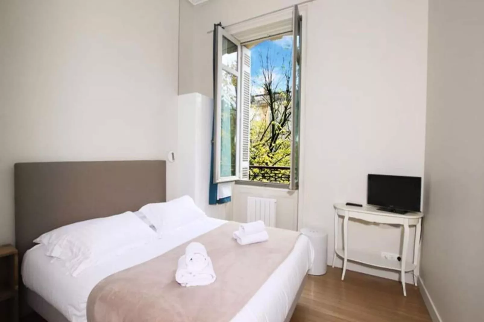 Magnifique Et Lumineux T3 De Charme Aux Quinconces Id&eacute;al Pour 4 Personnes-Ambiance