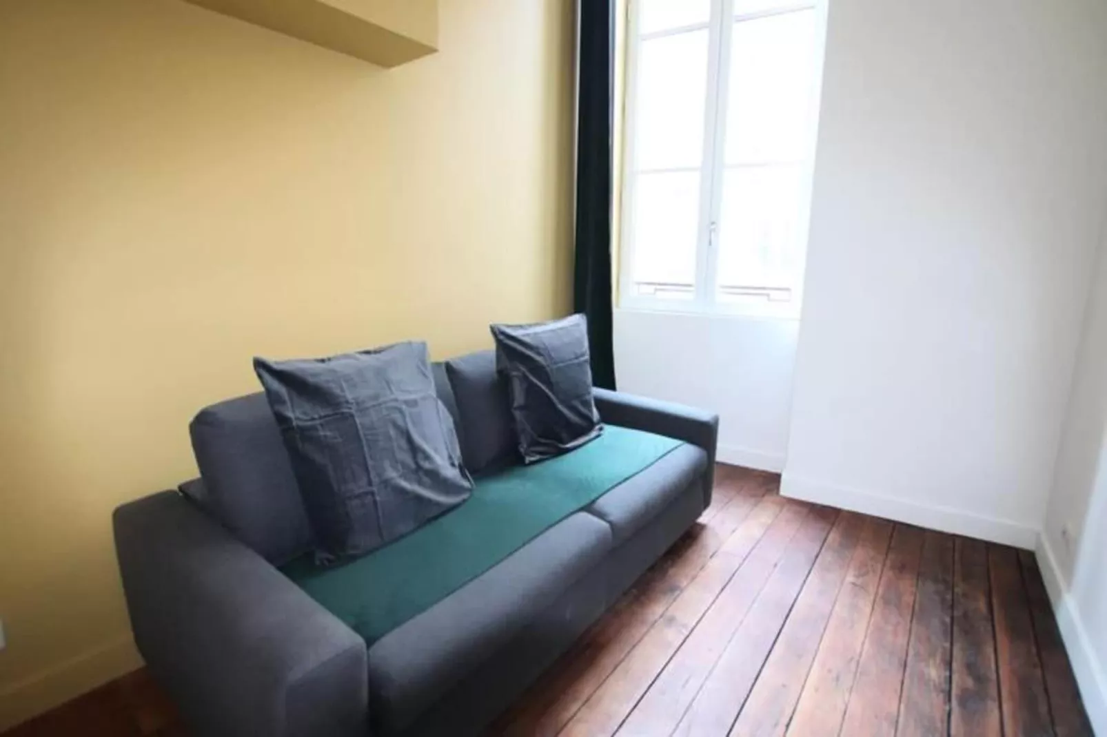 Charmant Et Rayonnant Appartement De 55 M&sup2; Situ&eacute; Dans Le Coeur De Bordeaux-Chambre