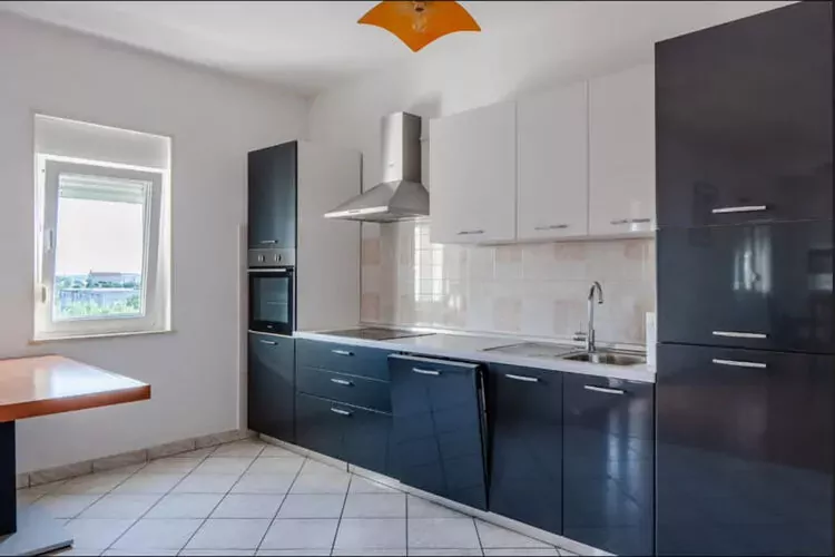 Holiday home Stipe, Vrsi-Mulo bei Nin-E12/Ferienhaus 180qm/12 pax-Küche