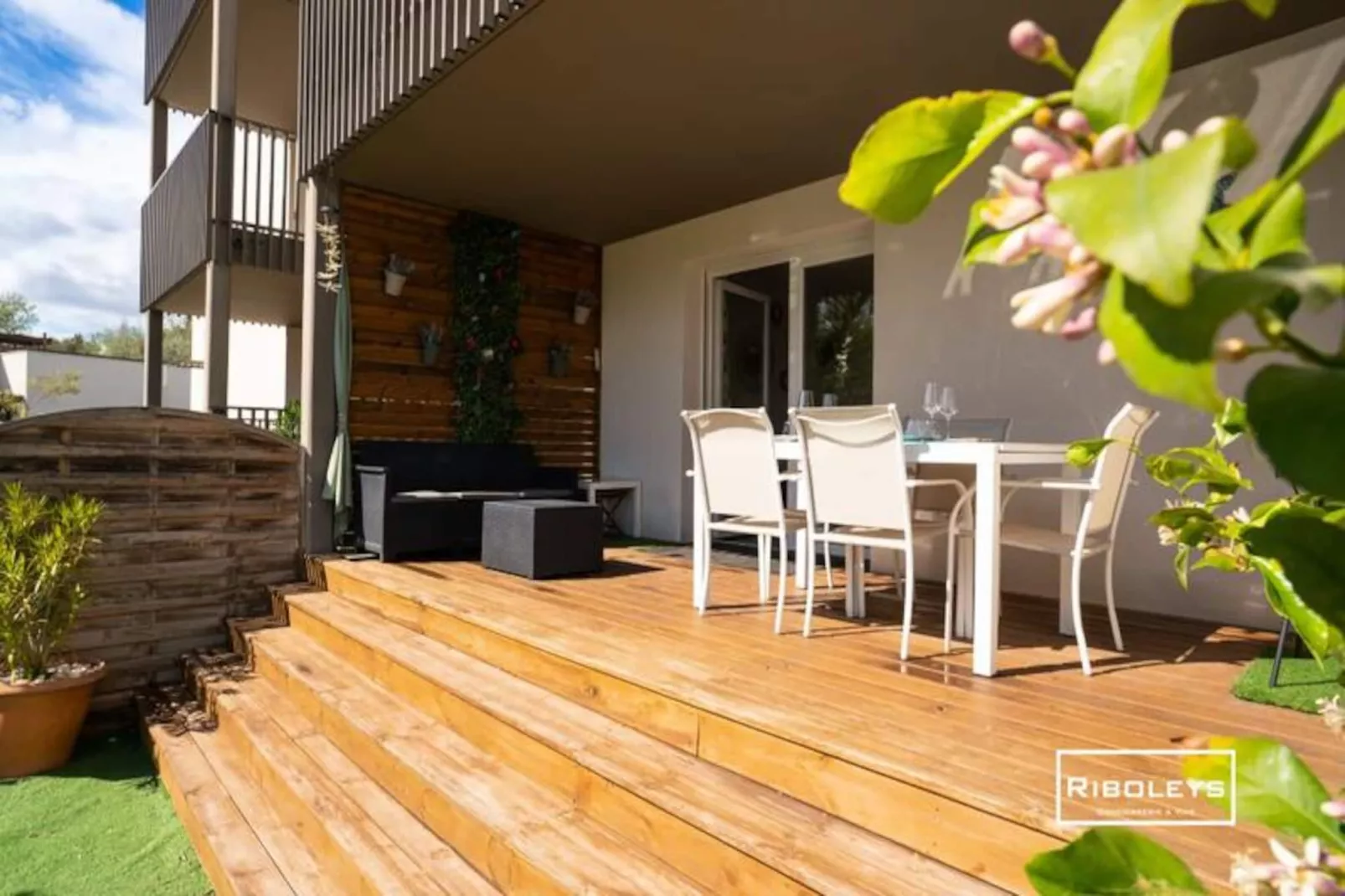 T2 Climatis&eacute; Avec Wifi Et Piscine-Image-tags.