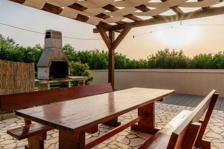 Holiday home Stipe, Vrsi-Mulo bei Nin-E12/Ferienhaus 180qm/12 pax-Gärten Sommer