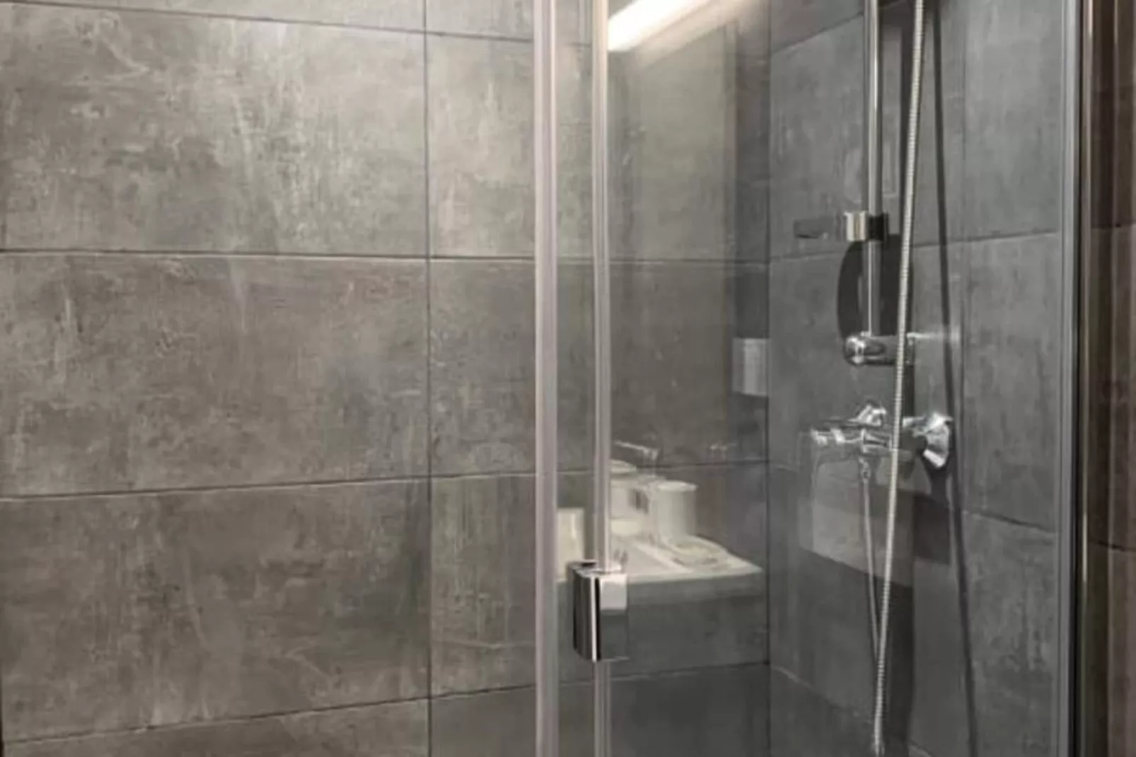 Le Nid Douillet - Studio 🌙-Badezimmer