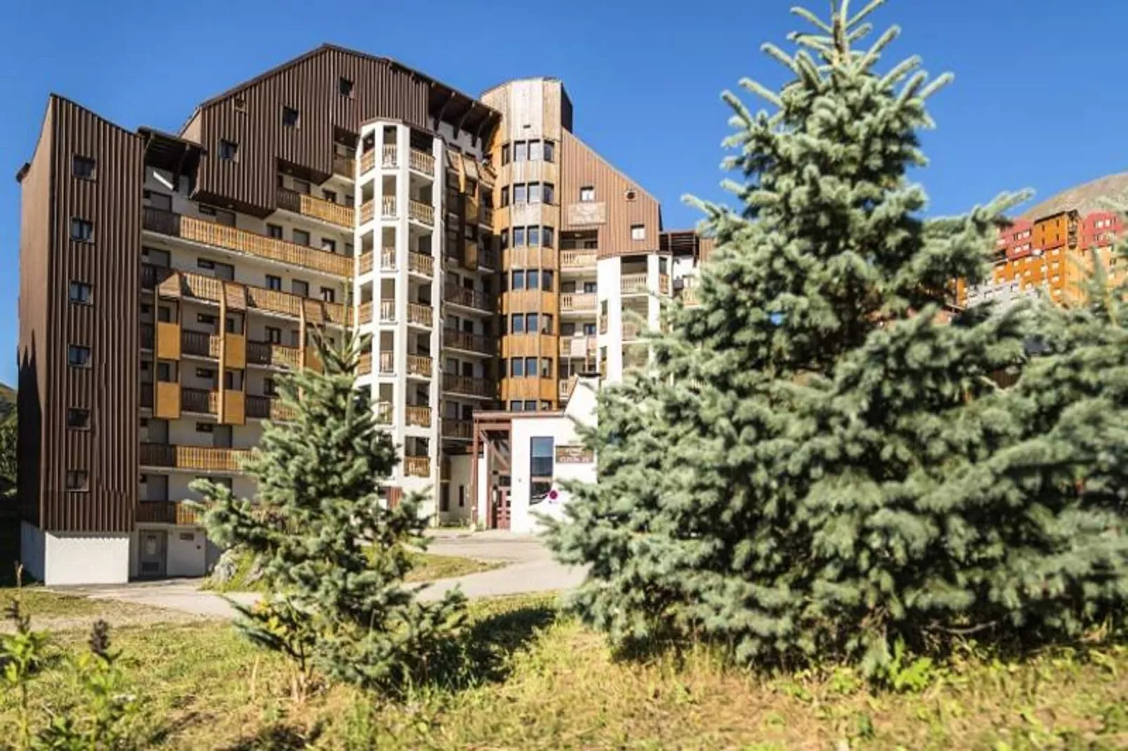 Résidence Les Mélèzes - maeva Home-Außenbereich Sommer