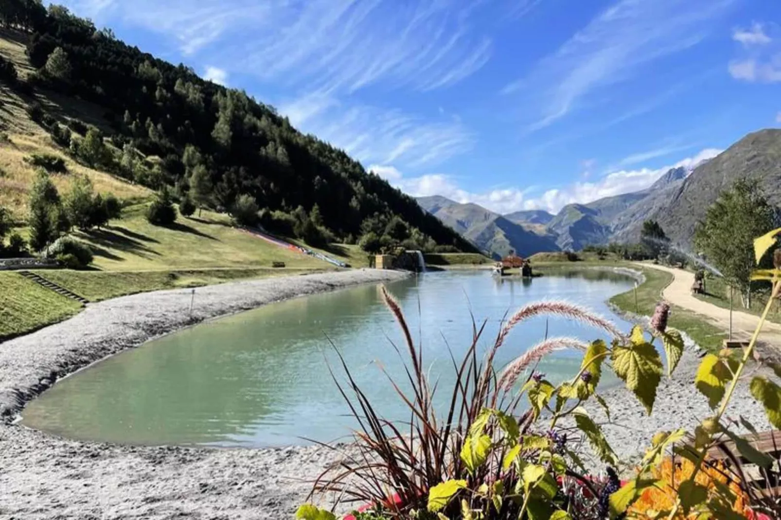 Résidence Arc En Ciel C-Zones été à 1 km