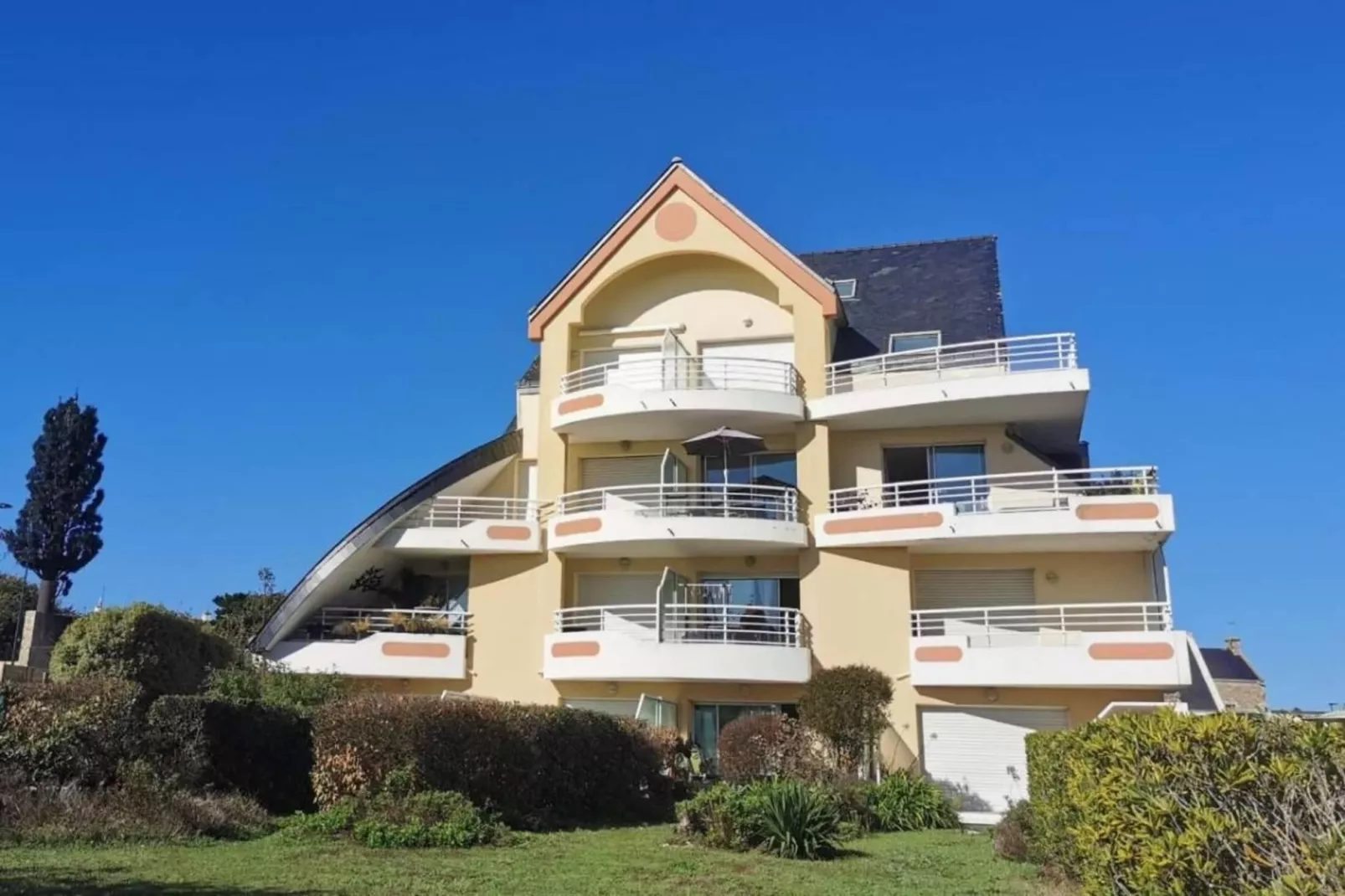 Résidence Les Pavois-Zones été à 1 km