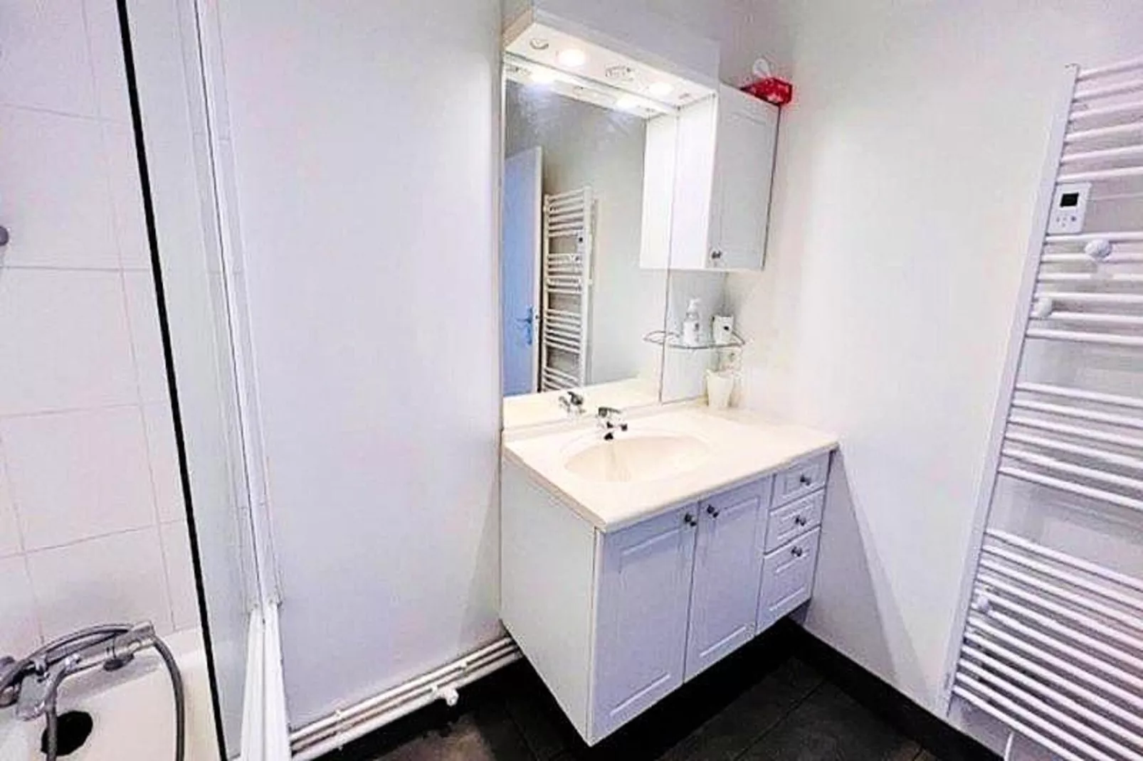 Résidence Kerabus-Bathroom