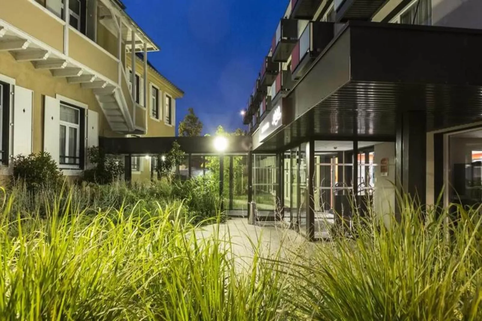 Appart'hôtel Odalys La Rose d'Argent-View in summer