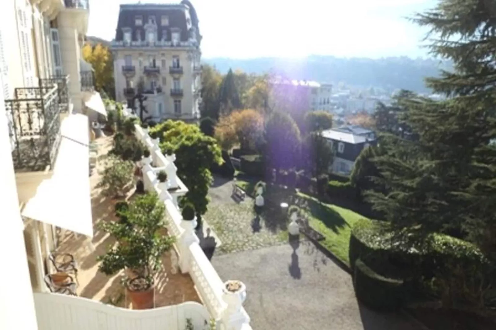 Résidence Le Splendide-View in summer