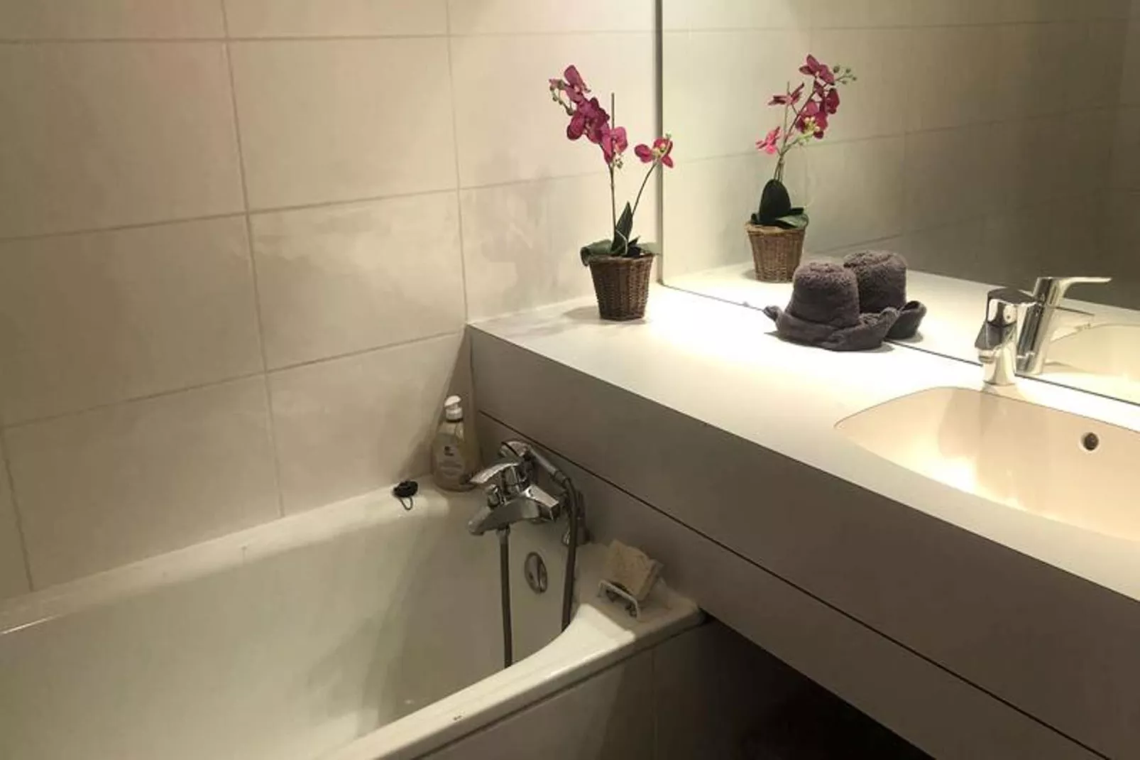 Résidence Marches-Bathroom